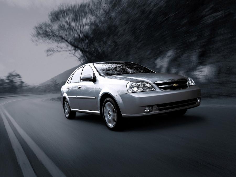 Chevrolet Optra Sedan 2004 года  (CA) (фото 1 из 12)
